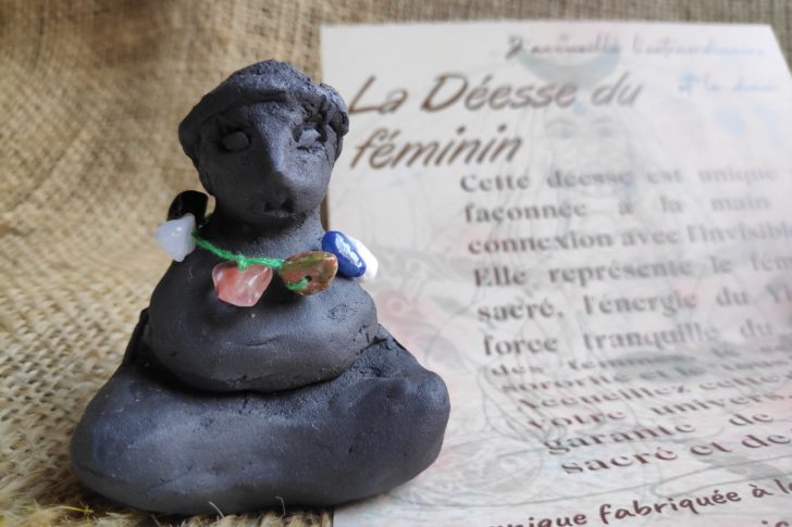 Déesse du féminin, statuette magique